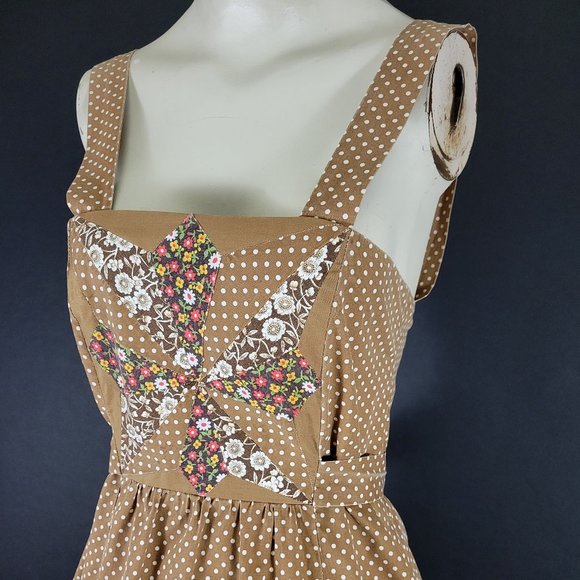 ❗️SOLD❗️70s Polka Dot Floral Patchwork Pinafore Dress - Picture 4 of 15